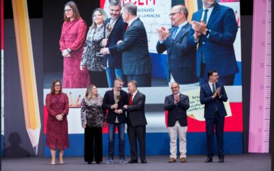 El profesor José Eduardo Córcoles premiado en el día de la Enseñanza